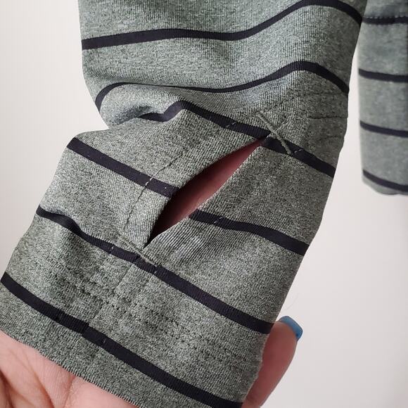 LOLË. | NWOT Gloria Striped Turtleneck | XS - Picture 3 of 6